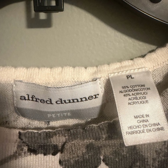 Alfred Dunner Gray Floral Embellished/ sequined long sleeve Sweater PL - Picture 7 of 8